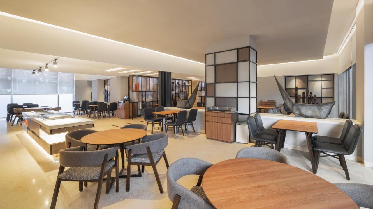 Ibis Airport - An Accor Brand Bombaj